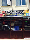 Rominos Pizza outside