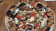 Pizza Saveur food