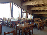 Les Marmottes Restaurant inside