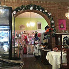 Mal's Vintage Tea Shop inside