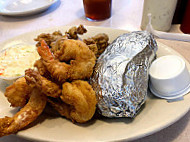 Skippers Seafood food