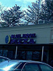 Blue Moon Pizza outside