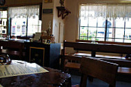 Glenrowan Dad Dave's Billy Tea Rooms Accommodation inside