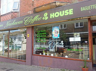 Newhaven Coffee House outside