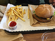 Tera V Burger food