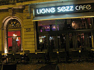 Ligne Sezz Café inside
