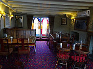 Royal Oak Inn inside