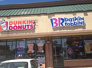 Baskin-robbins outside