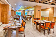 Windsor Bar- Hotel Hindustan International food