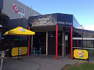Maffra's cafe outside