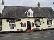 Red Lion Pub outside