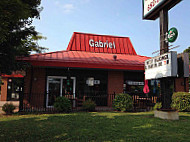 Gabriel Pizza outside