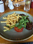 The Red Lion East Haddon food