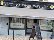 Le Phare Cafe outside