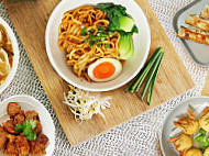 Bafang Noodles More (po Lam) food
