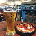 Uno Pizzeria Grill Union Station food