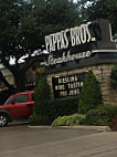 Pappas Bros. Steakhouse - Galleria outside