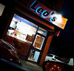 Leo's Grill outside