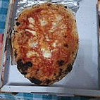 Elvy's Neapolitan Pizza food