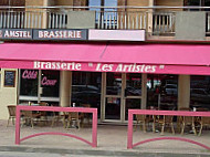 Brasserie Les Artistes inside