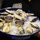Tuckers Shuckers Oysters Tap food