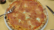 Pizza Iella food
