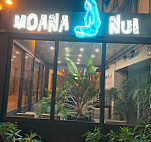 Moana Nui outside