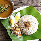 Nasi Dagang Warisan Cik Lah food