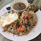No.5 D'hill Kaki Bukit Larut food
