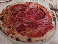 Pizza E Bollicine food