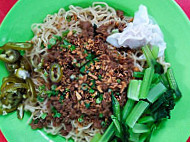 Yún Tūn Miàn Wanton Mee (restoran Min Kee) food