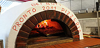 Pizzeria Pronto inside