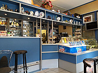 Blue Ice Cafe und Bar inside