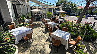The Grill on the Alley Westlake Village inside
