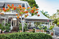 Court House Hotel Port Douglas outside