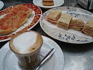 Cafe El Colmado food
