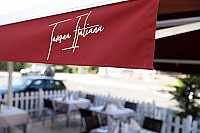 Taverna Italiana outside