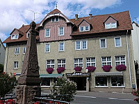 Aron Hartl Gasthaus Lamm outside