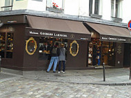 Maison Georges Larnicol inside