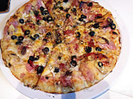 La Moren Pizzeria food