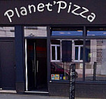 Planet' Pizza outside