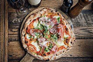 Nonna's Wood Fired Pizzas (shipquay St) food