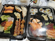 Sushi Neuf food