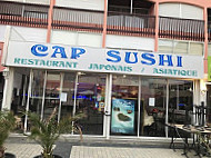 Cap Sushi inside