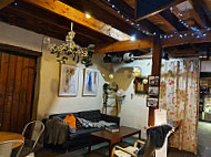 Nosh Cafe inside