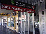 Base Pizza Bar outside