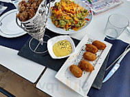 Tibu-ron Beach Club food