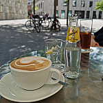 Cafe am Jakobsplatz outside