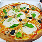 Pizzeria Trevi S. Ventriglia food