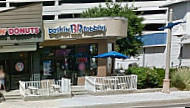 Baskin-robbins outside